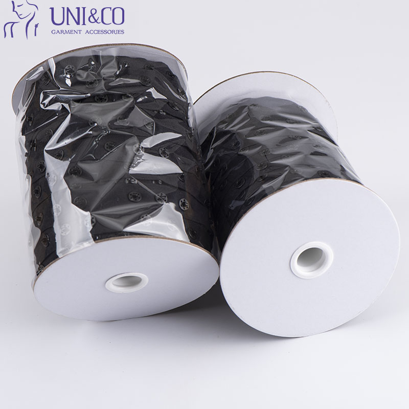 stock Black and white 18mm Tape Width plastic  snap button tape